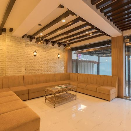 Oyo 729 Hotel Era Balaju 外观 照片